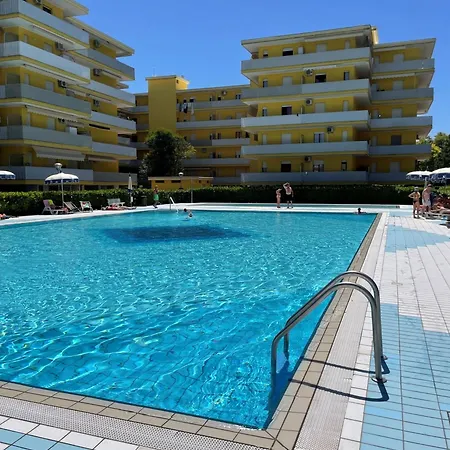 Flat In A With Pools And Tennis Courts Apartamento