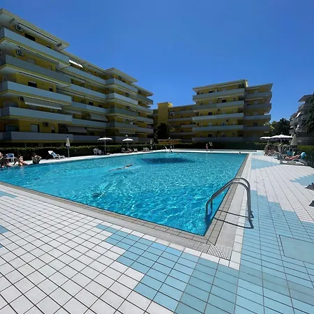Flat In A With Pools And Tennis Courts * Bibione